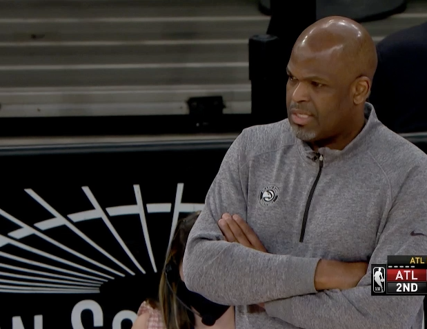  沃尔夫斯堡主场灯光故障延期比赛  